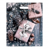 Новогодний пакет с принтом в виде подарков и вырубной ручкой (45х38 см) - Сима-Ленд - купить с доставкой в Сергиевом Посаде