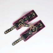 Черные кожаные наручники с розовой строчкой - Crazy Handmade - купить с доставкой в Сергиевом Посаде
