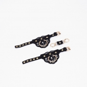 Черные кожаные наручники с клепками, кольцами и золотистой фурнитурой - Crazy Handmade - купить с доставкой в Сергиевом Посаде