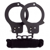 Чёрные наручники из листового металла в комплекте с веревкой BONDX METAL CUFFS LOVE ROPE SET - Dream Toys - купить с доставкой в Сергиевом Посаде