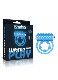 Голубое, светящееся в темноте виброкольцо Lumino Play Vibrating Penis Ring - Lovetoy - в Сергиевом Посаде купить с доставкой