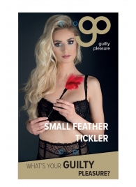 Пластиковая метелочка с красными пёрышками Small Feather Tickler - 32 см. - Blush Novelties - купить с доставкой в Сергиевом Посаде