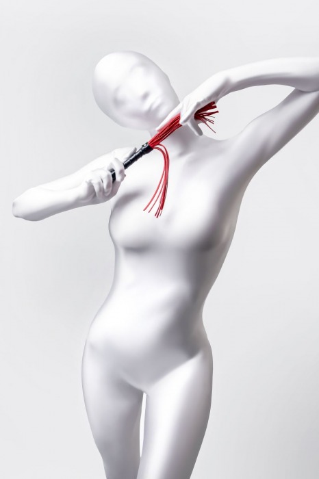 Красно-черный флоггер Anonymo - 28 см. - ToyFa - купить с доставкой в Сергиевом Посаде