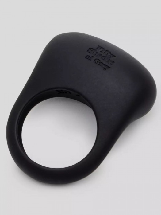 Черное эрекционное виброкольцо Sensation Rechargeable Vibrating Love Ring - Fifty Shades of Grey - в Сергиевом Посаде купить с доставкой